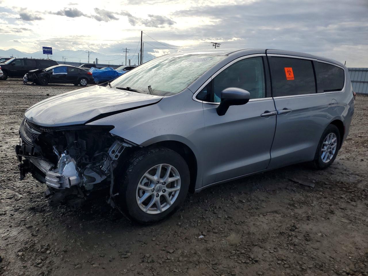 2021 CHRYSLER VOYAGER