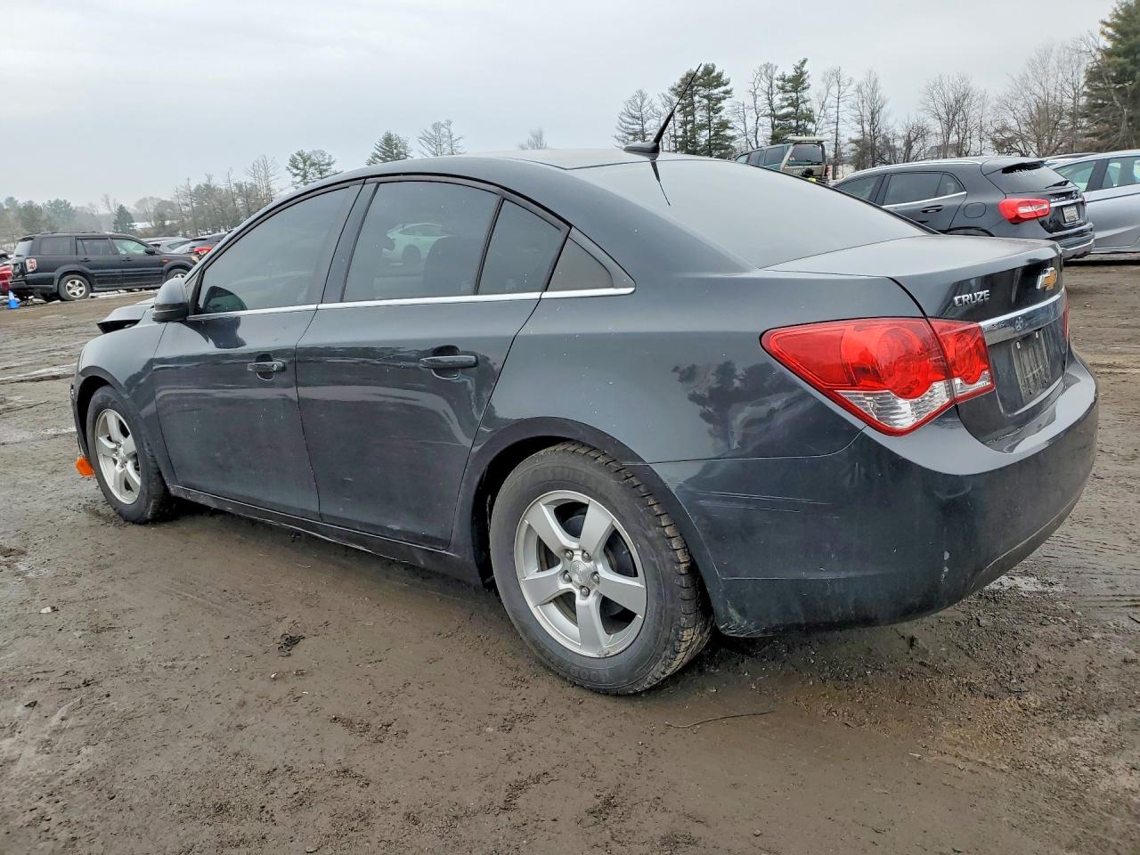 2013 CHEVROLET CRUZE LT photo 2