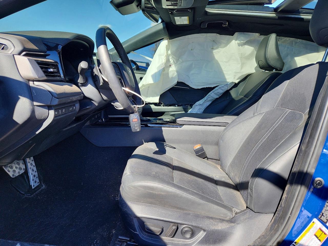 2025 TOYOTA CAMRY XSE photo 7