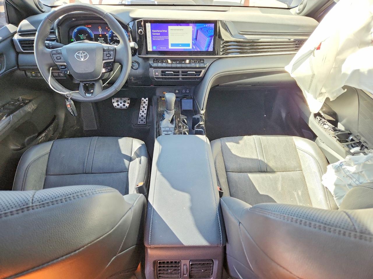 2025 TOYOTA CAMRY XSE photo 8