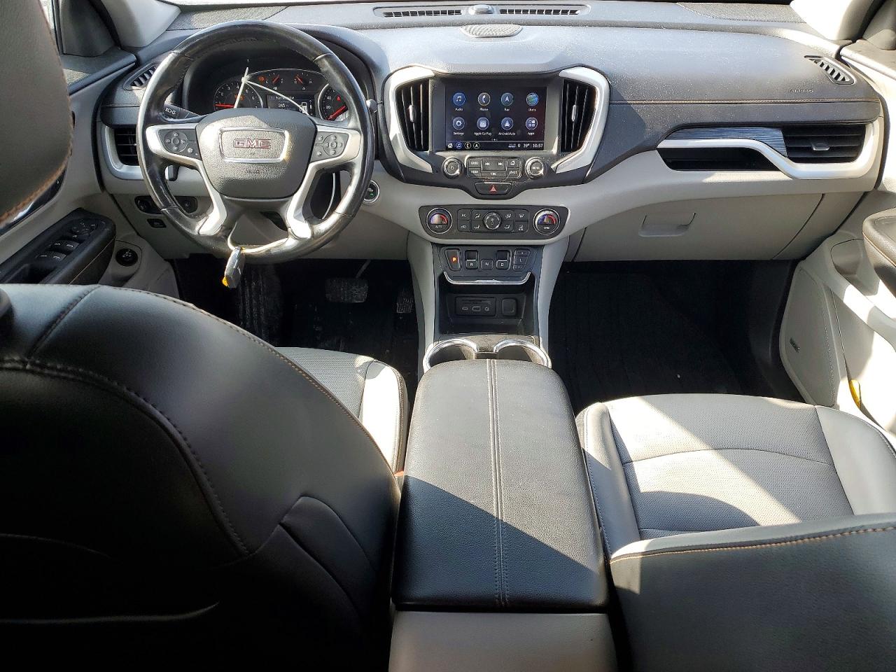 2018 GMC TERRAIN SLT photo 8