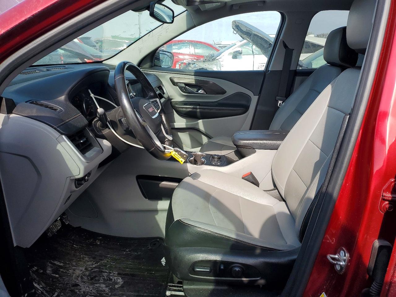 2018 GMC TERRAIN SLT photo 7