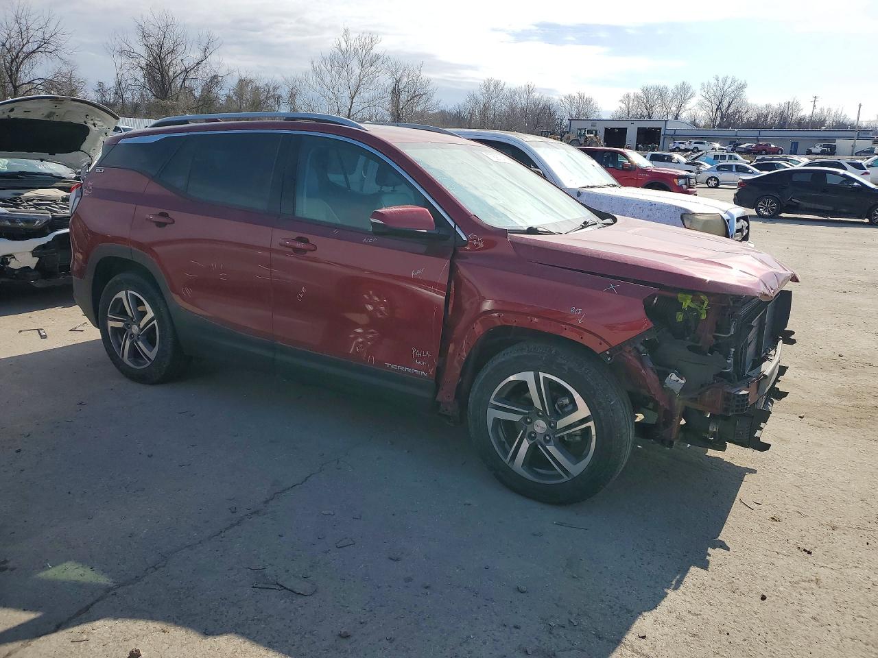 2018 GMC TERRAIN SLT photo 4