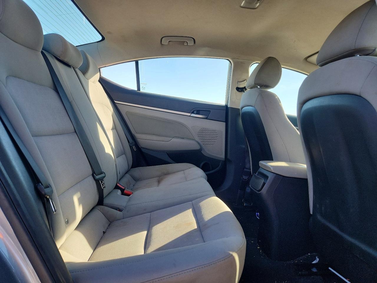 2018 HYUNDAI ELANTRA SEL photo 19