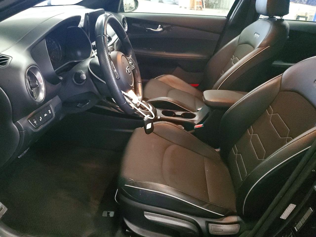 2021 KIA FORTE GT LINE photo 19
