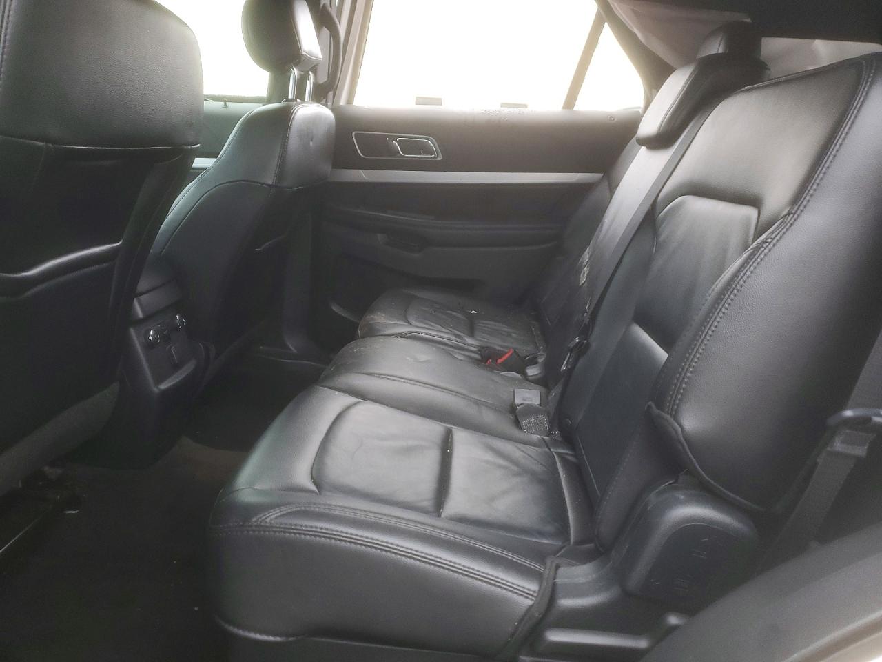 2017 FORD EXPLORER XLT photo 10