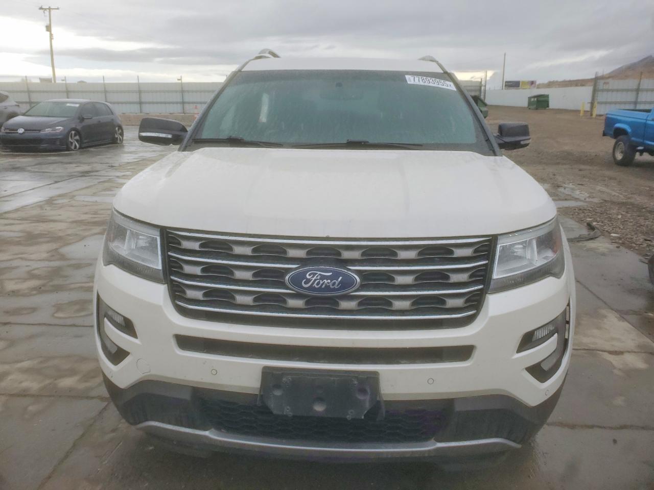 2017 FORD EXPLORER XLT photo 5