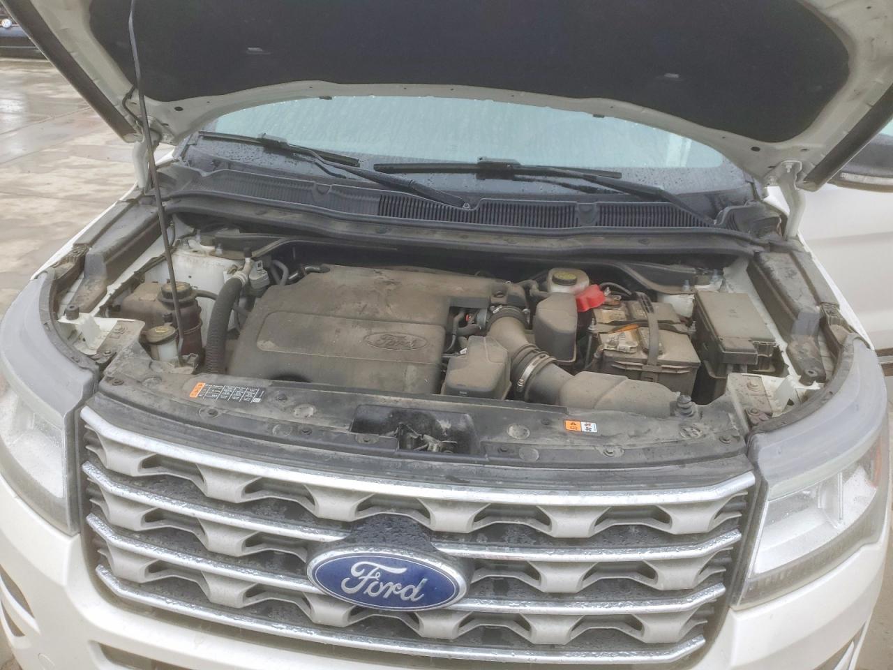 2017 FORD EXPLORER XLT photo 11