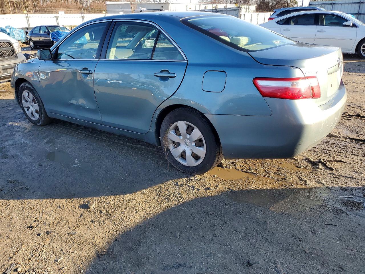 2008 TOYOTA CAMRY LE photo 2