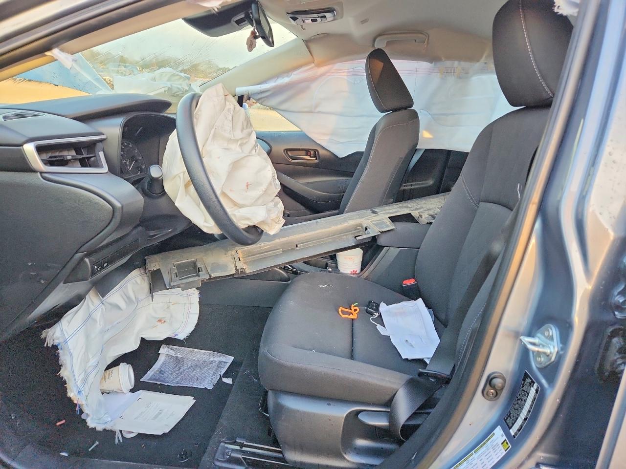 2024 TOYOTA COROLLA LE photo 13