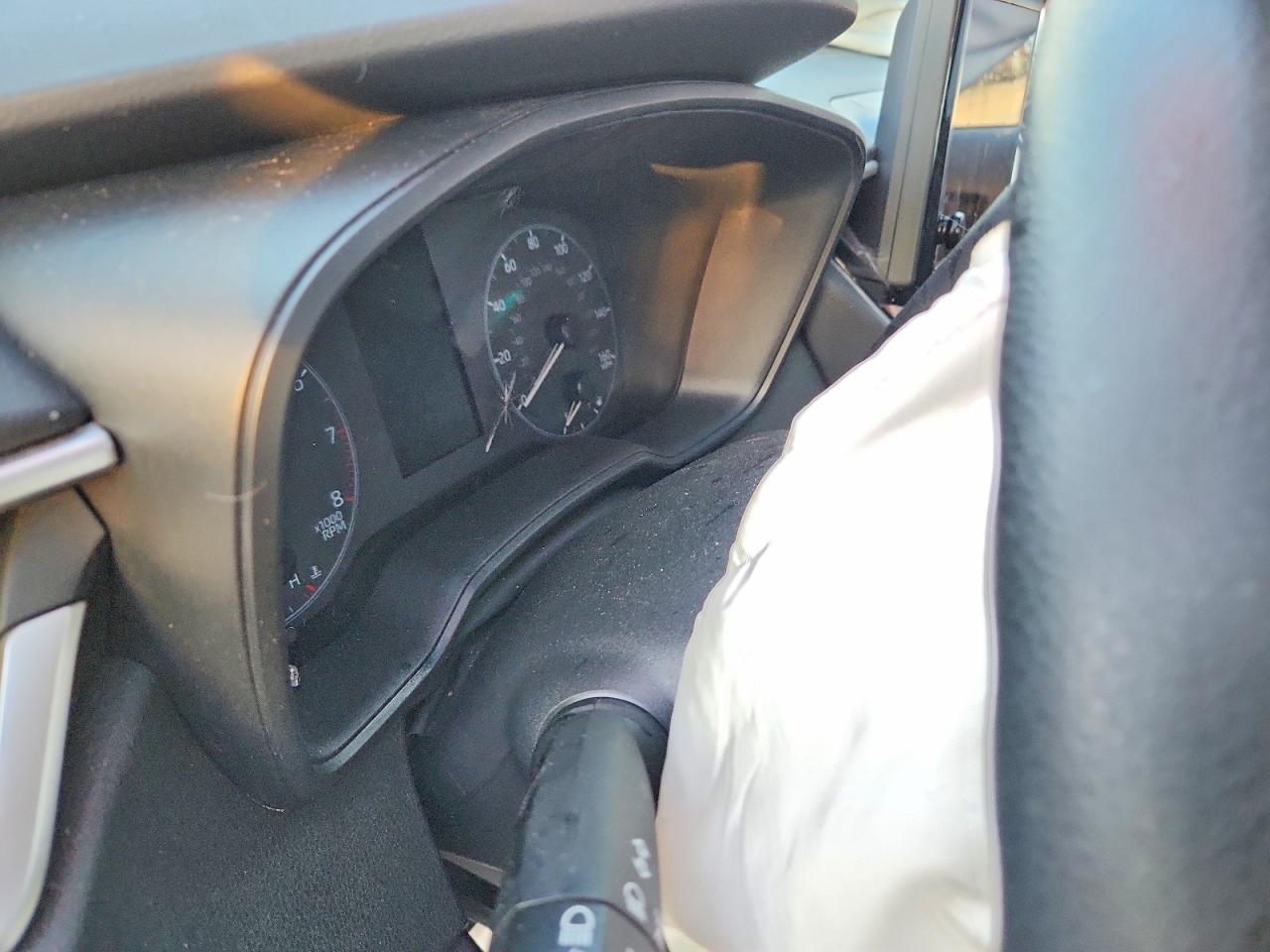 2024 TOYOTA COROLLA LE photo 17