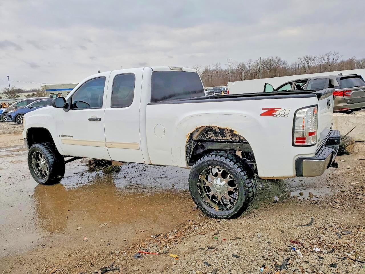 2007 GMC NEW SIERRA K1500 photo 2