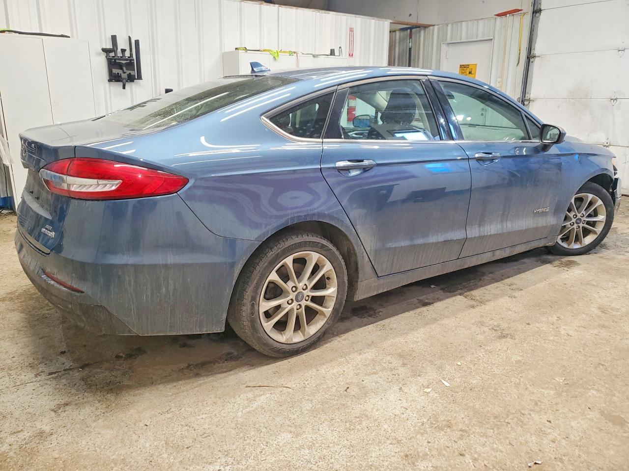 2019 FORD FUSION SE photo 3