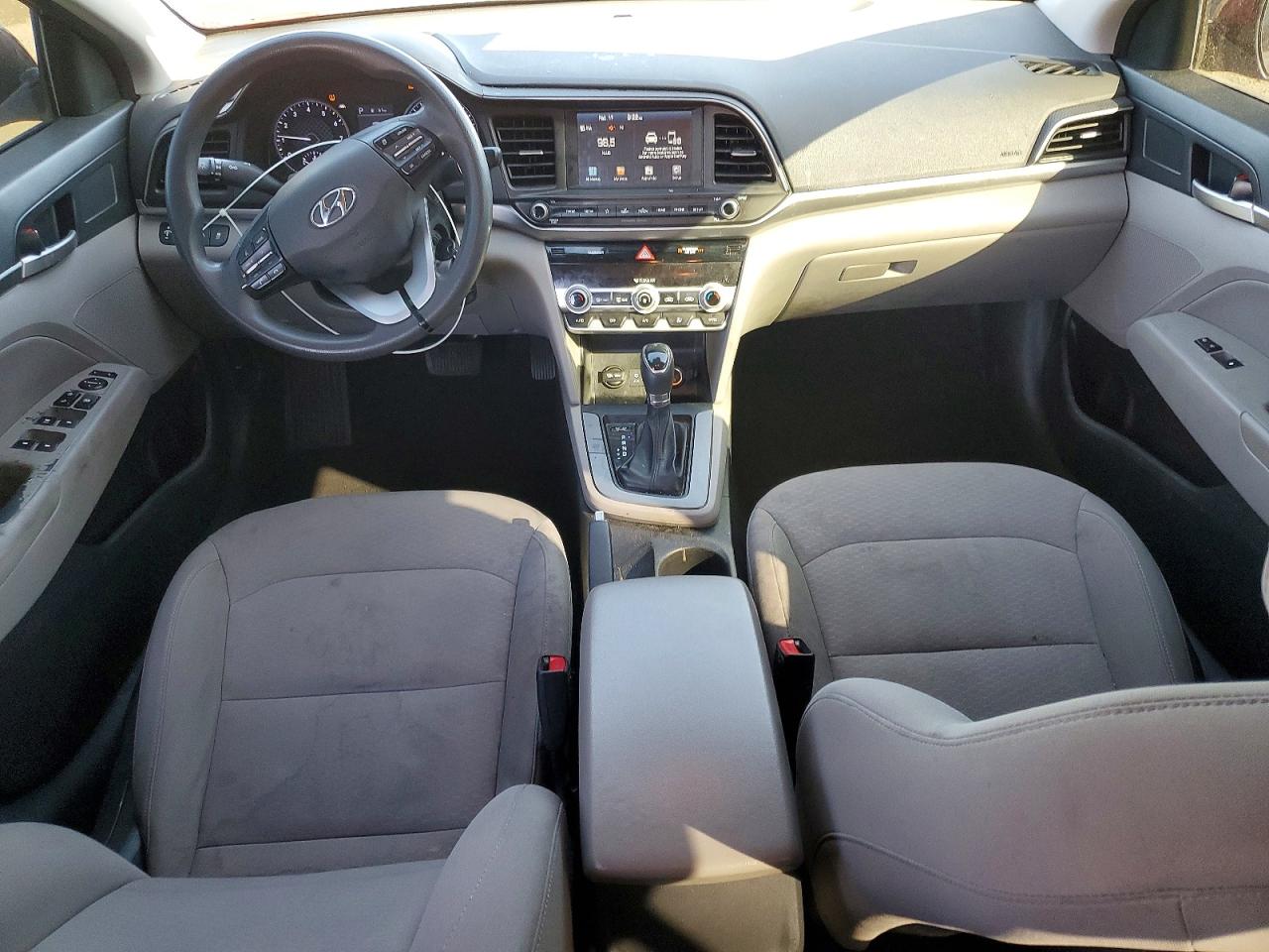 2020 HYUNDAI ELANTRA SEL photo 8