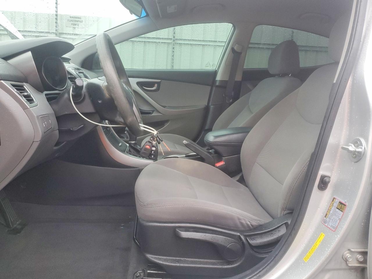 2015 HYUNDAI ELANTRA SE photo 7