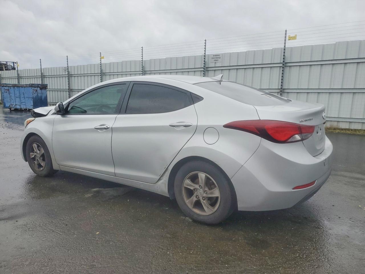 2015 HYUNDAI ELANTRA SE photo 2