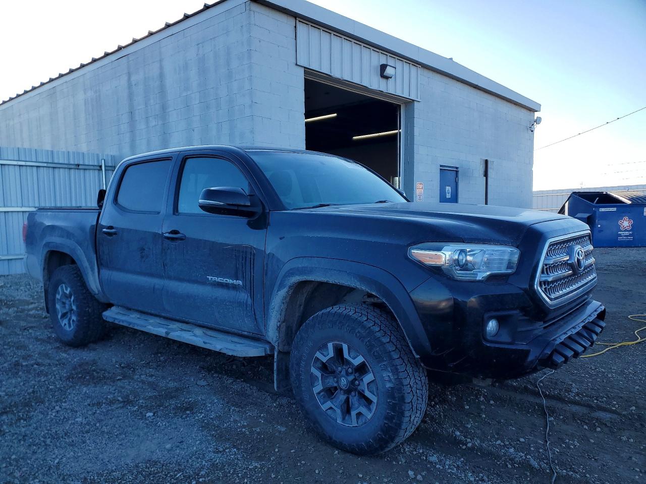 2017 TOYOTA TACOMA TRD OFF ROAD photo 4