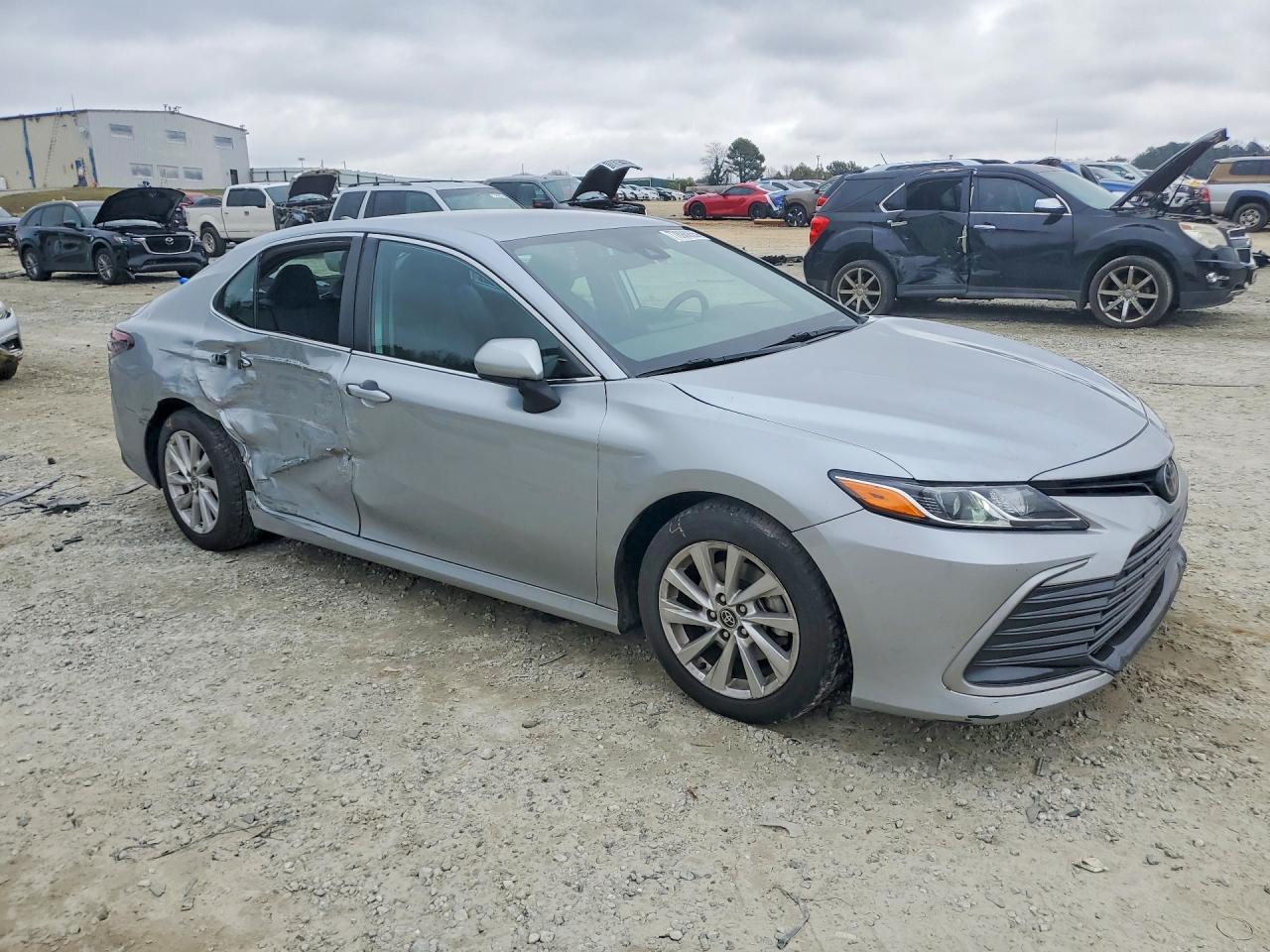 2023 TOYOTA CAMRY LE photo 4