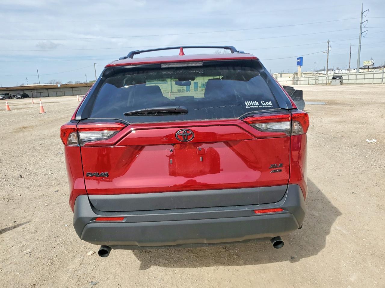 2025 TOYOTA RAV4 XLE photo 16