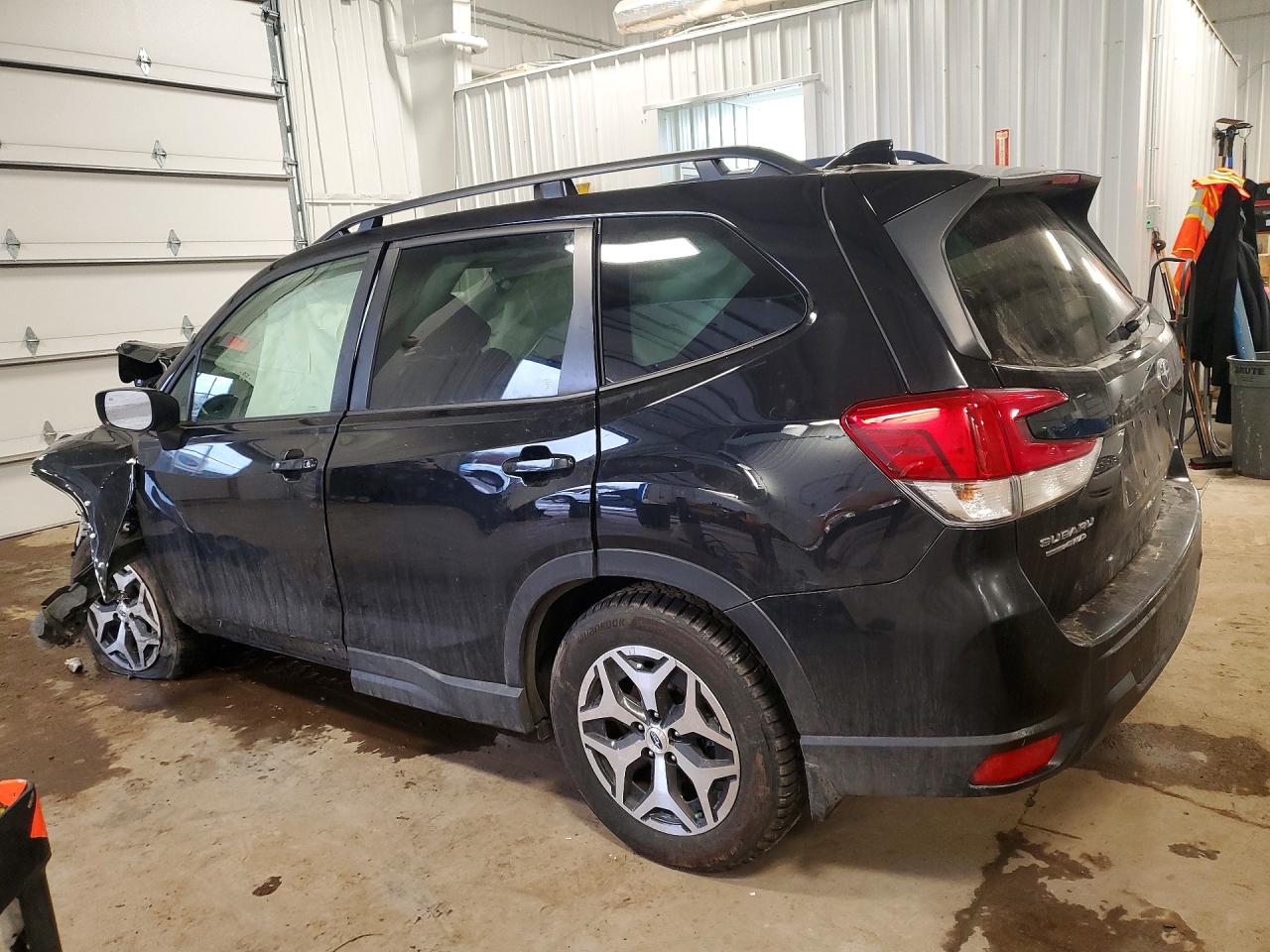 2024 SUBARU FORESTER PREMIUM photo 3