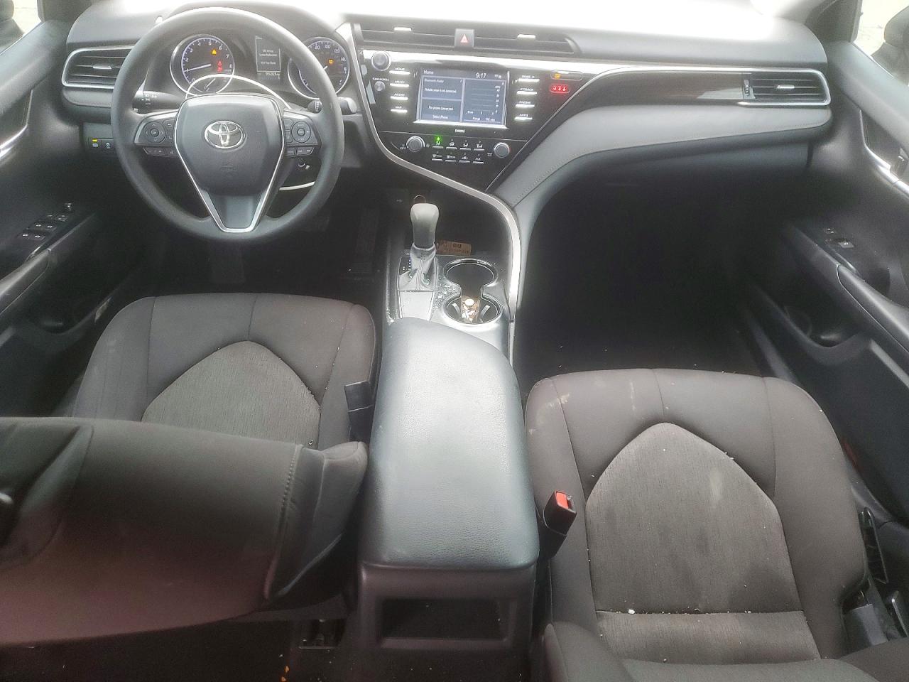 2020 TOYOTA CAMRY LE photo 15