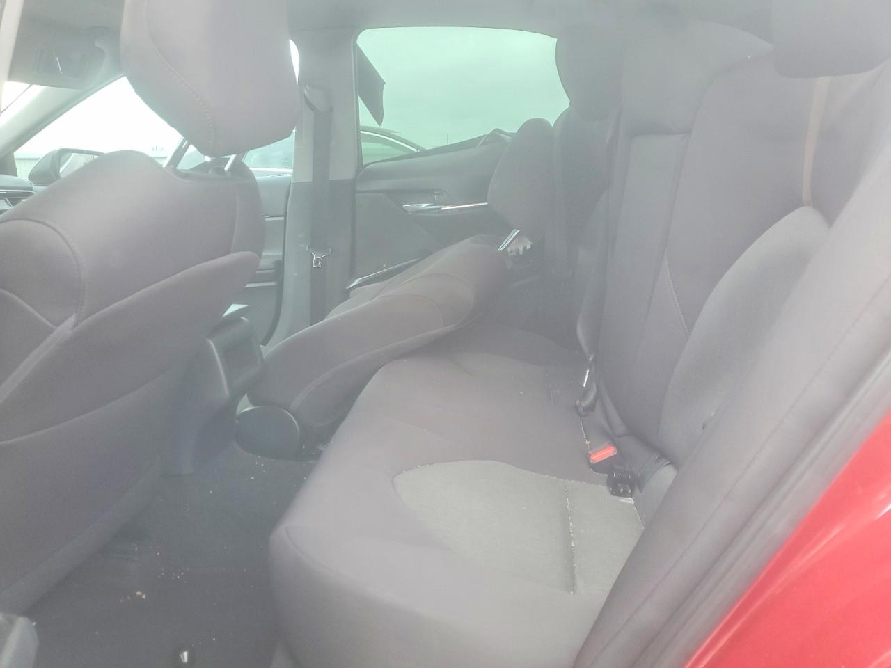 2020 TOYOTA CAMRY LE photo 19