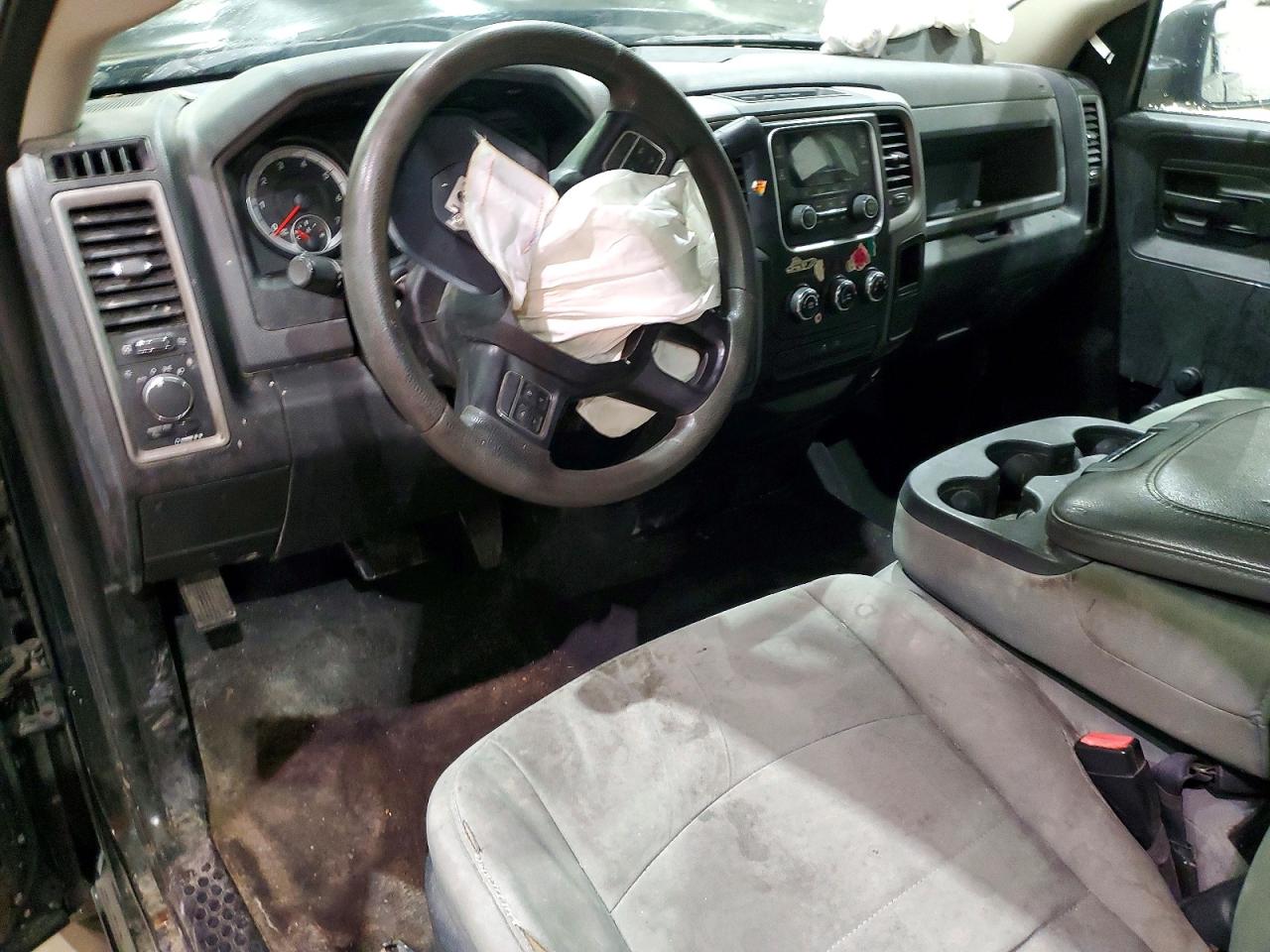 2015 RAM 1500 ST photo 15