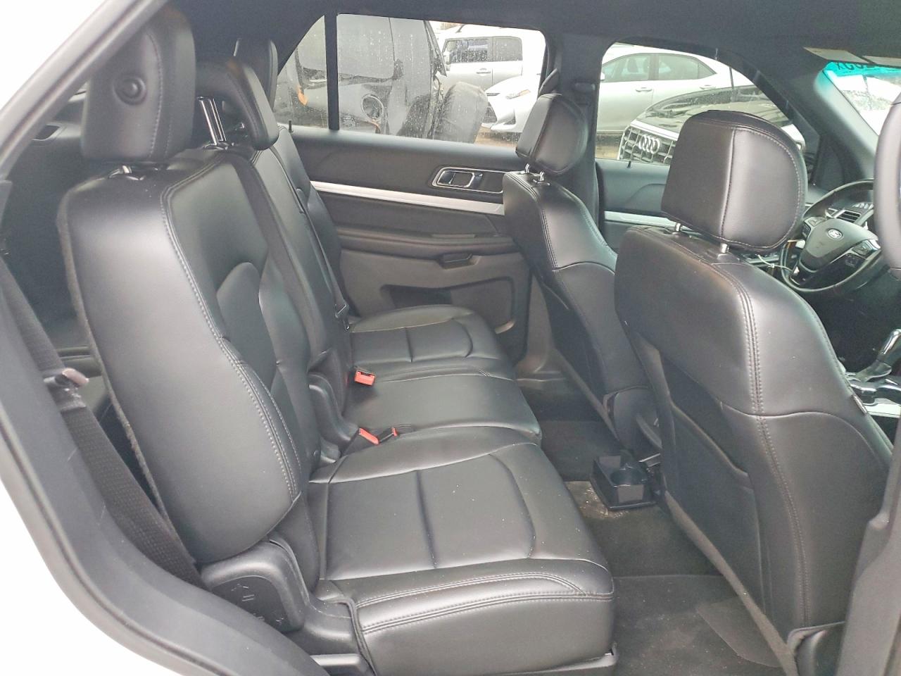 2016 FORD EXPLORER XLT photo 19
