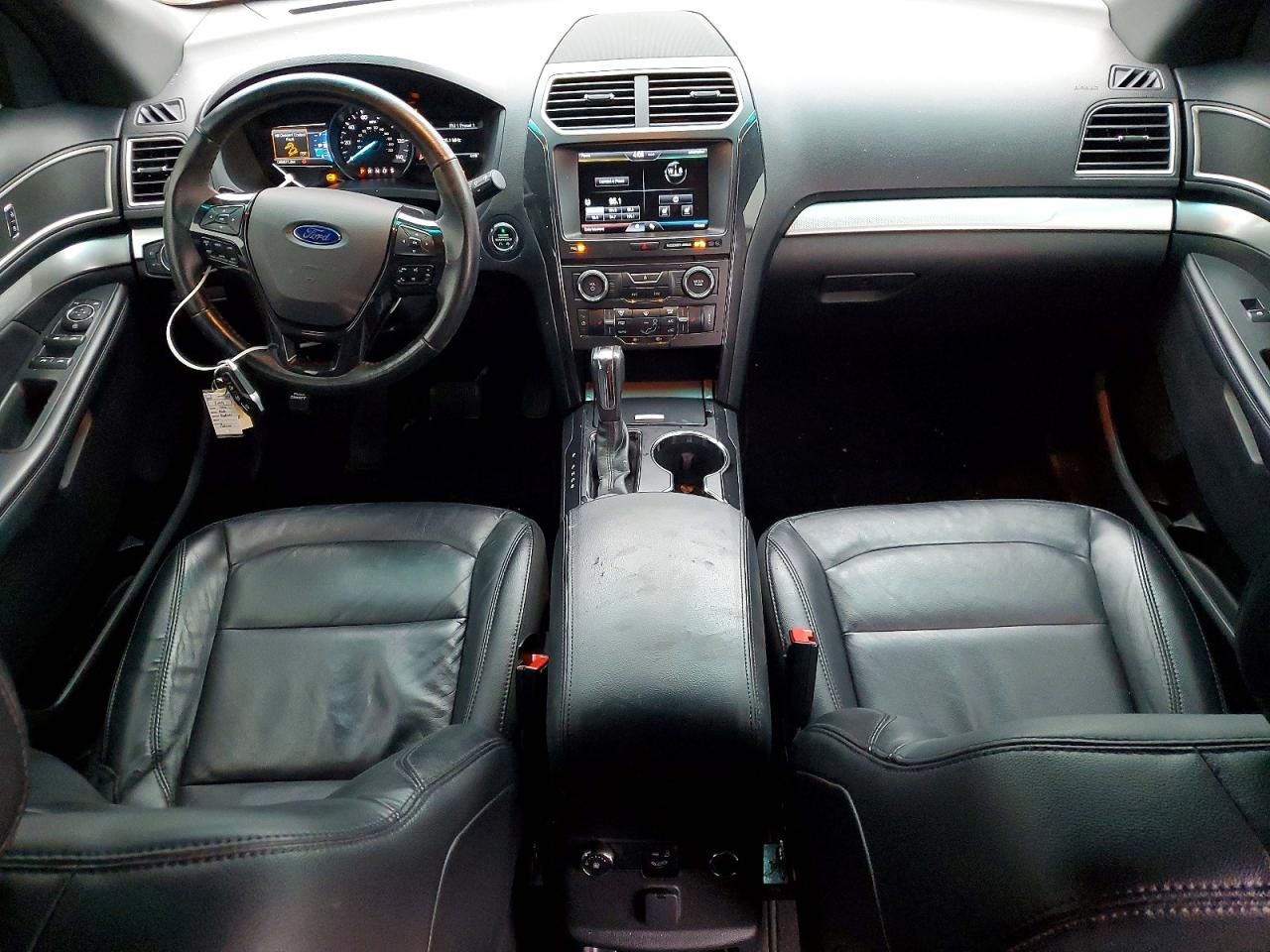 2016 FORD EXPLORER XLT photo 15