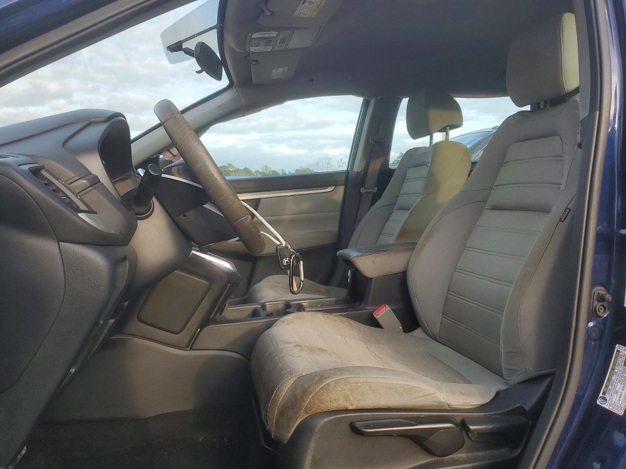 2017 HONDA CR-V LX photo 7
