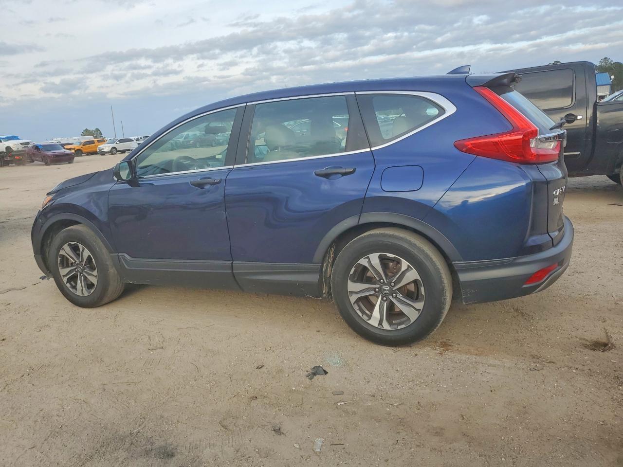 2017 HONDA CR-V LX photo 2