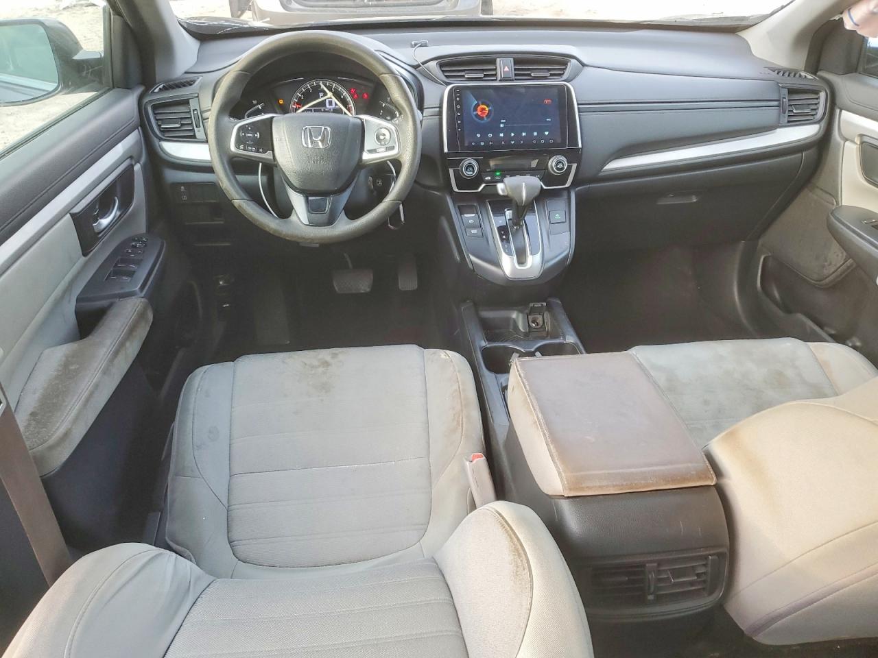 2017 HONDA CR-V LX photo 8
