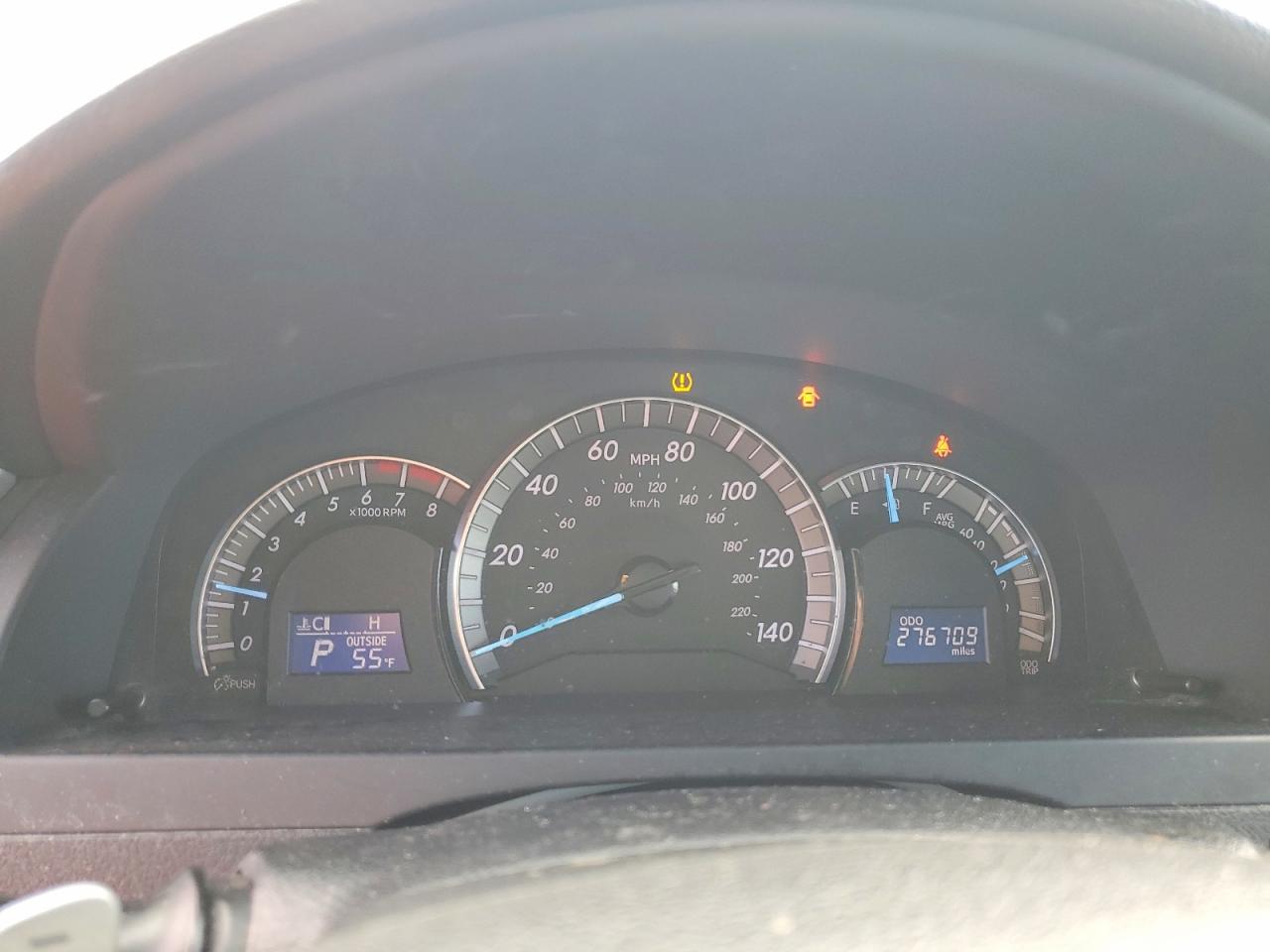 2014 TOYOTA CAMRY SE photo 9