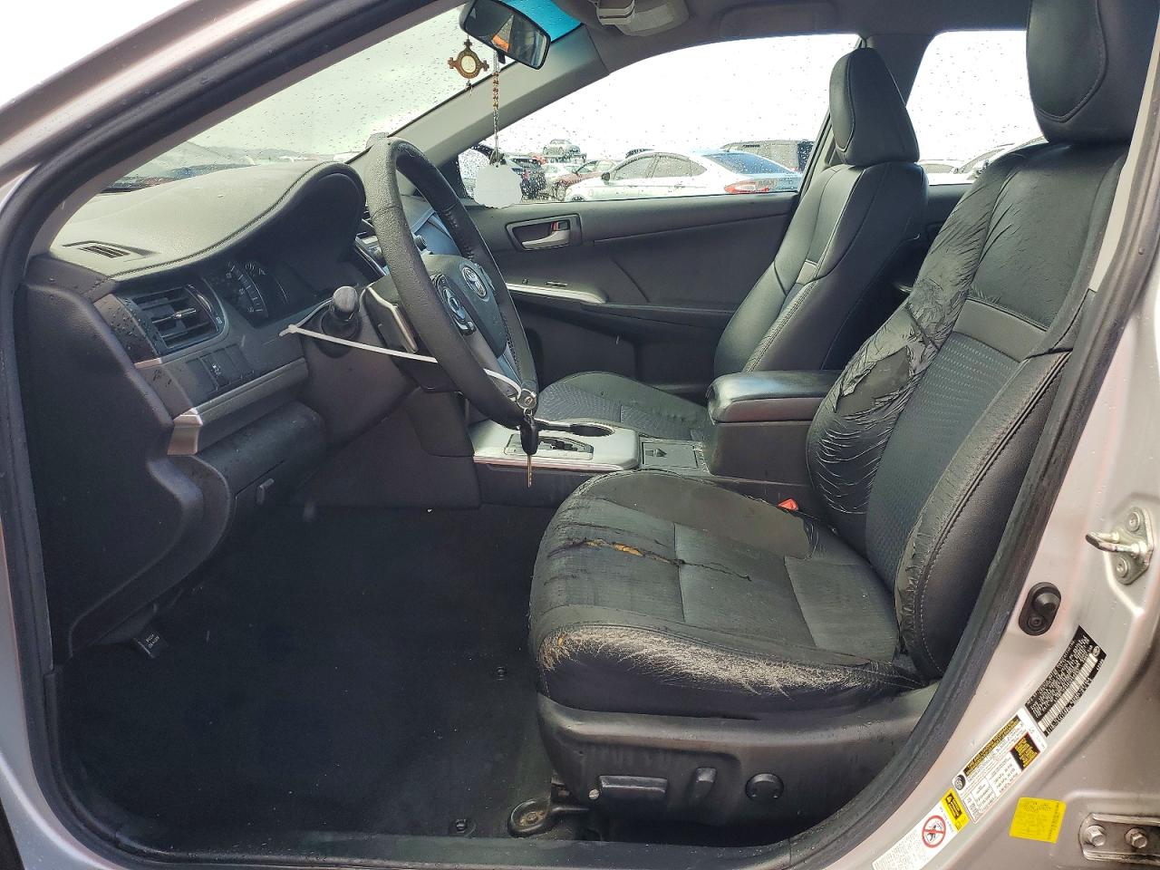 2014 TOYOTA CAMRY SE photo 7