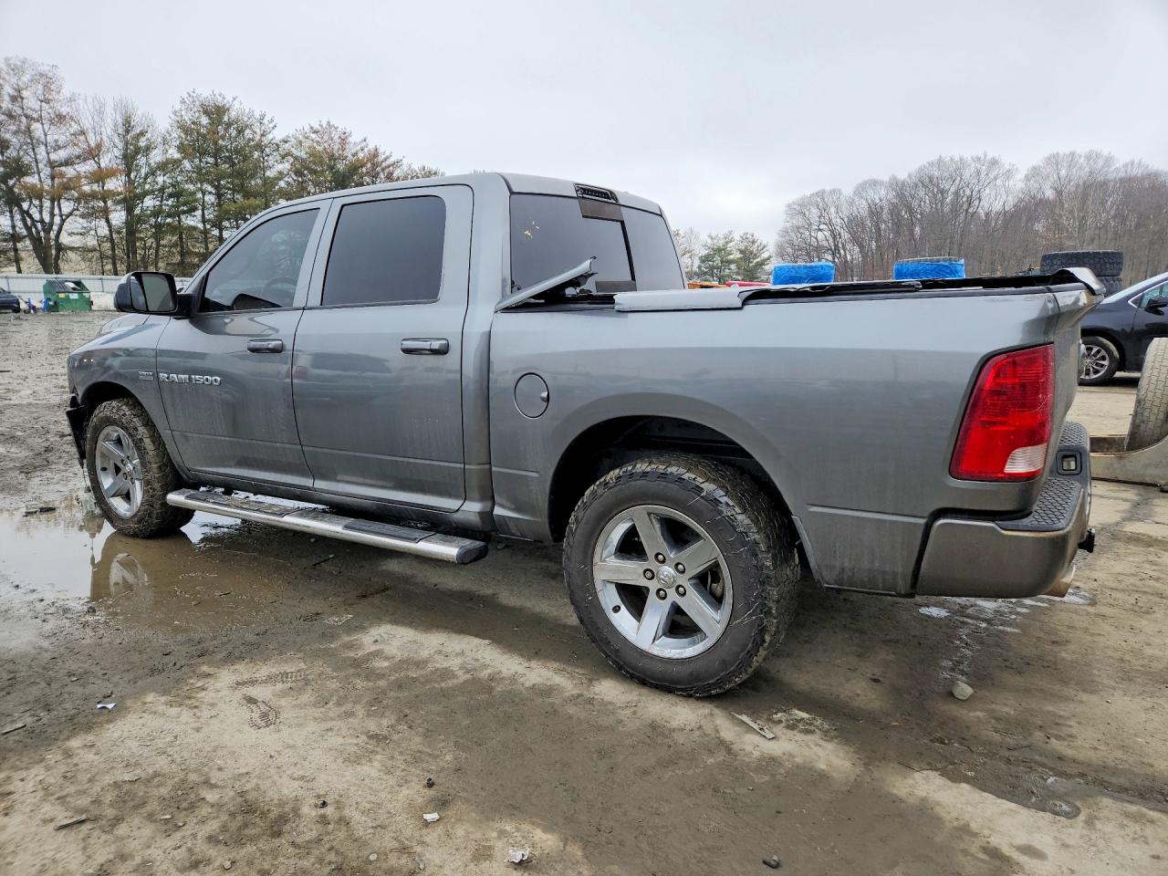 2011 DODGE RAM 1500 photo 2
