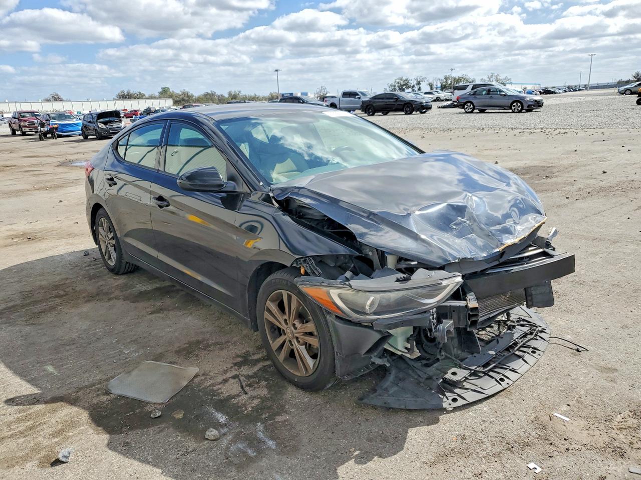 2017 HYUNDAI ELANTRA SE photo 4