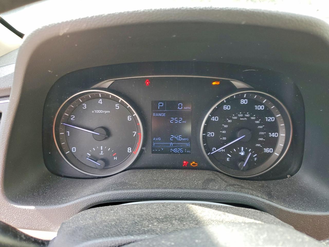 2017 HYUNDAI ELANTRA SE photo 9