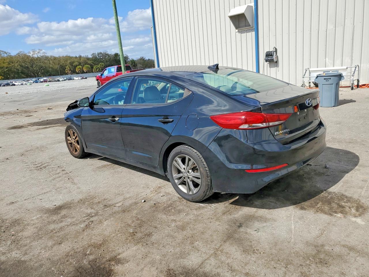 2017 HYUNDAI ELANTRA SE photo 2