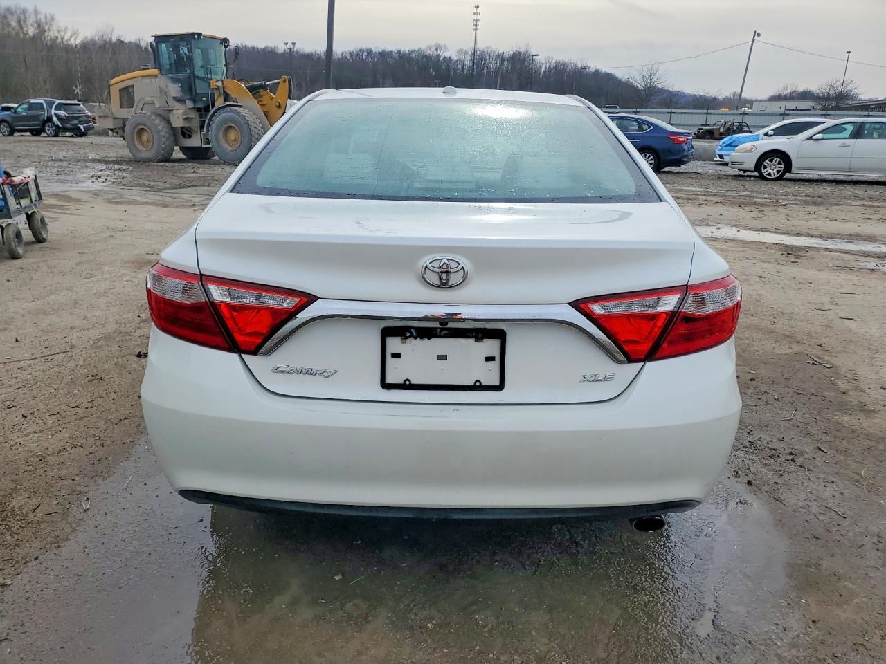2017 TOYOTA CAMRY XLE photo 11