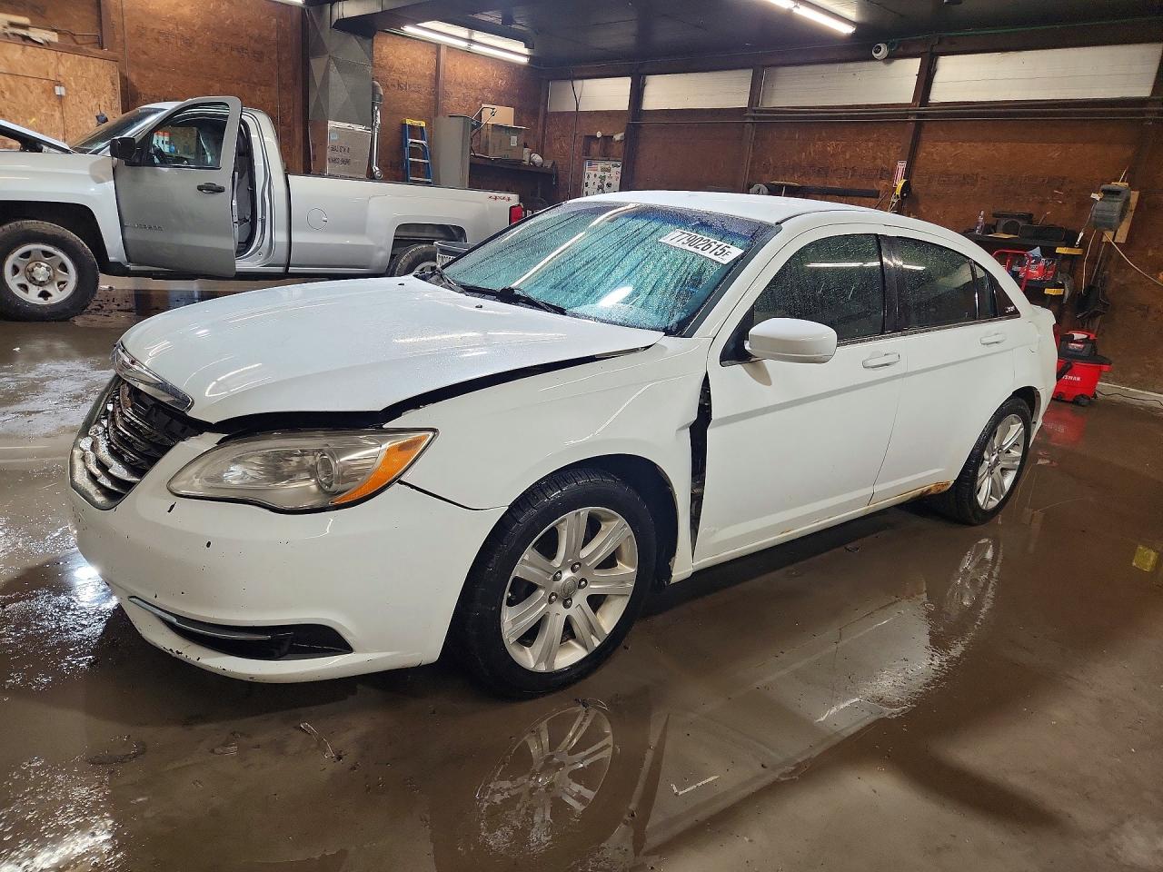 2013 CHRYSLER 200