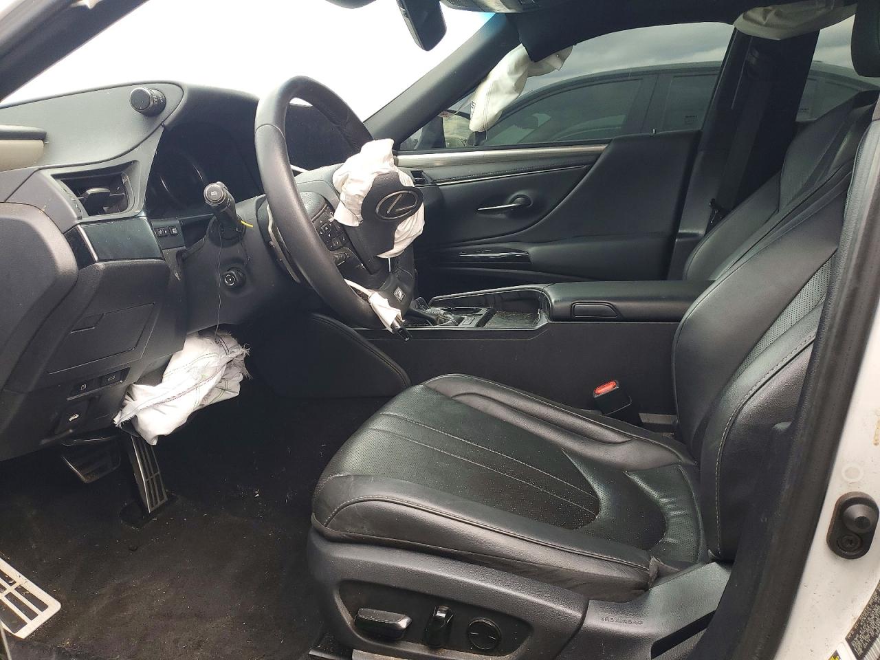 2023 LEXS ES 300H F SPORT HANDLING photo 7