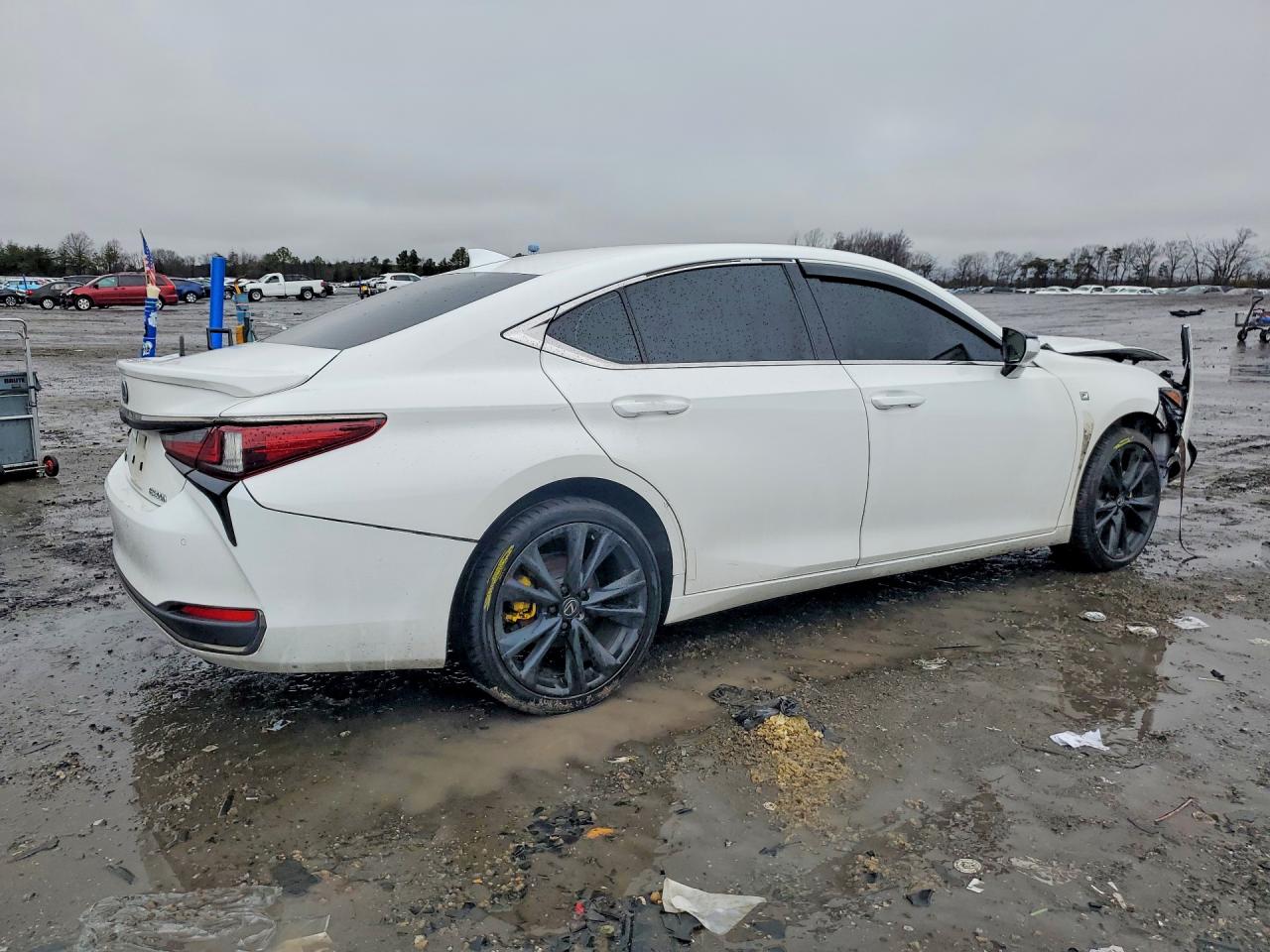 2023 LEXS ES 300H F SPORT HANDLING photo 3