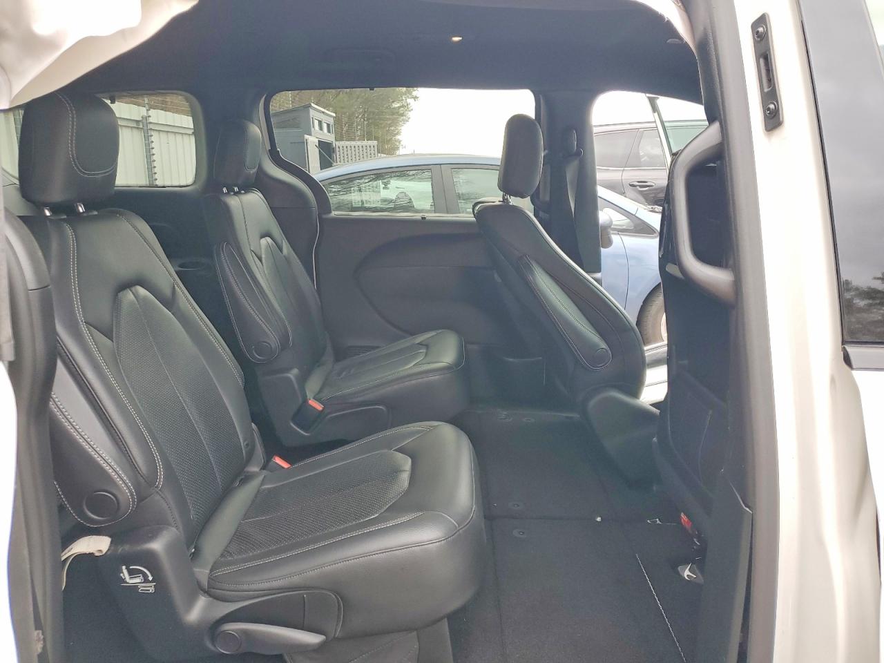 2019 CHRYSLER PACIFICA TOURING L PLUS photo 31