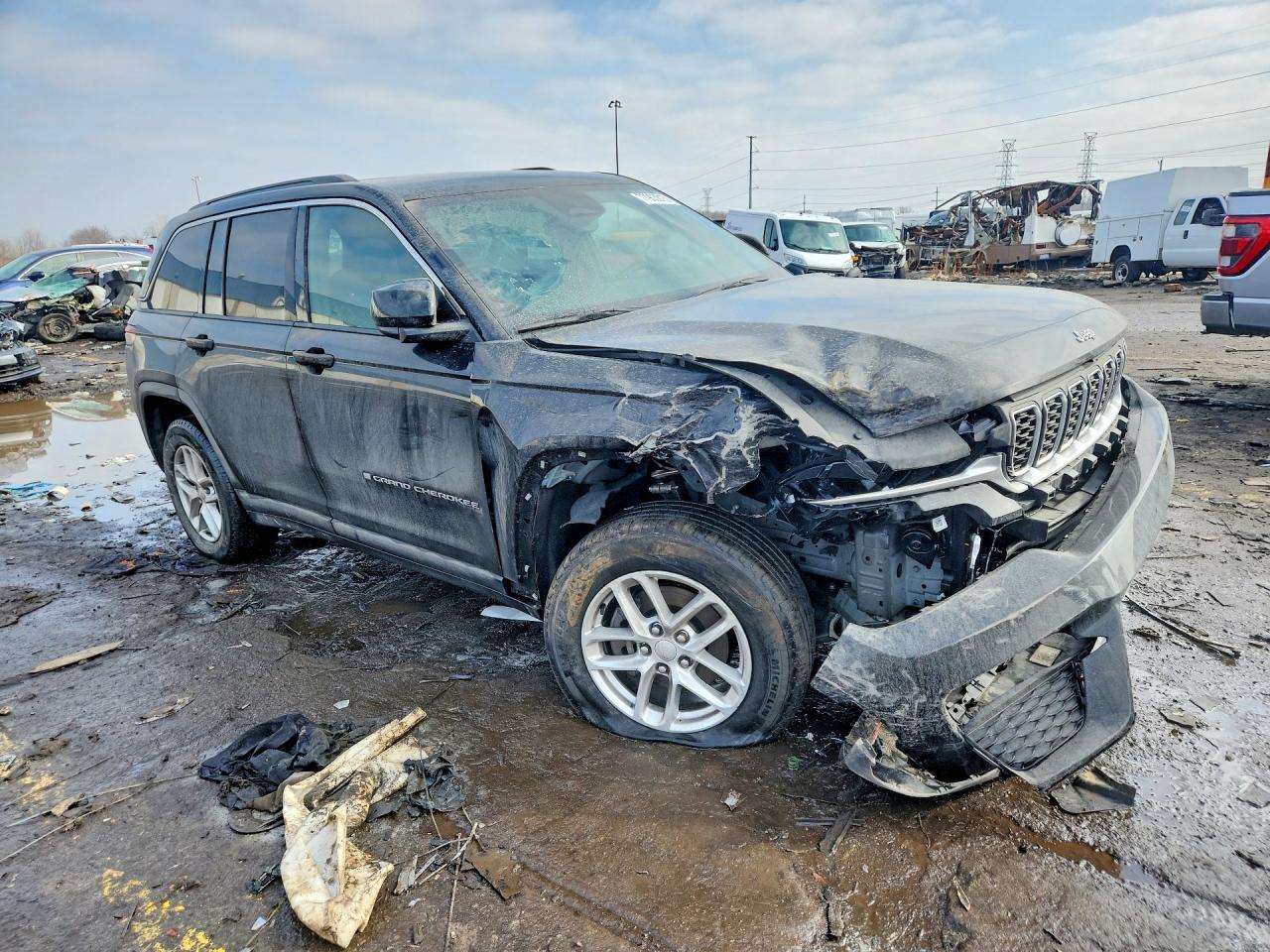 2024 JEEP GRAND CHEROKEE LAREDO photo 10