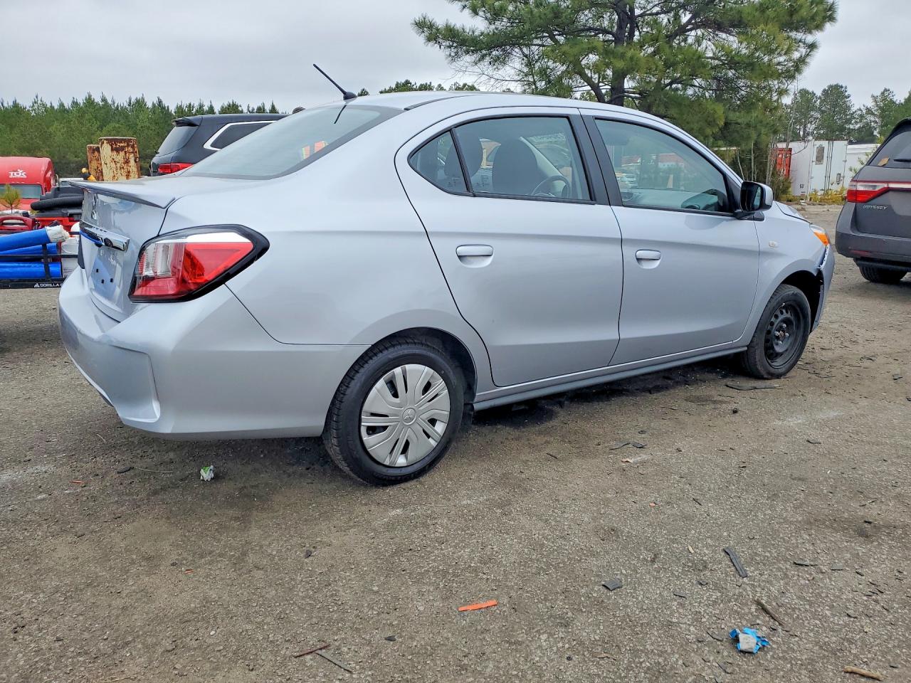 2024 MITSUBISHI MIRAGE G4 ES photo 3