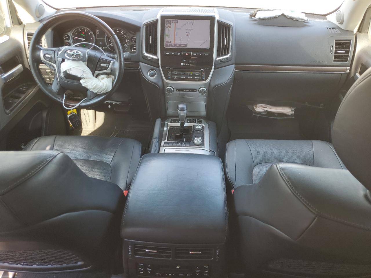 2018 TOYOTA LAND CRUISER photo 8