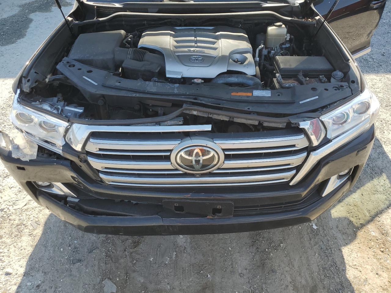 2018 TOYOTA LAND CRUISER photo 12