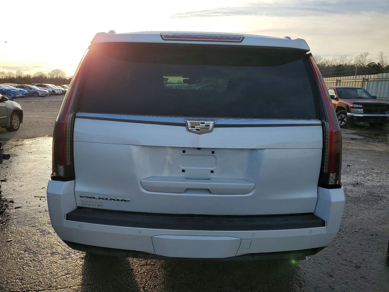 2016 CADILLAC ESCALADE PLATINUM photo 6