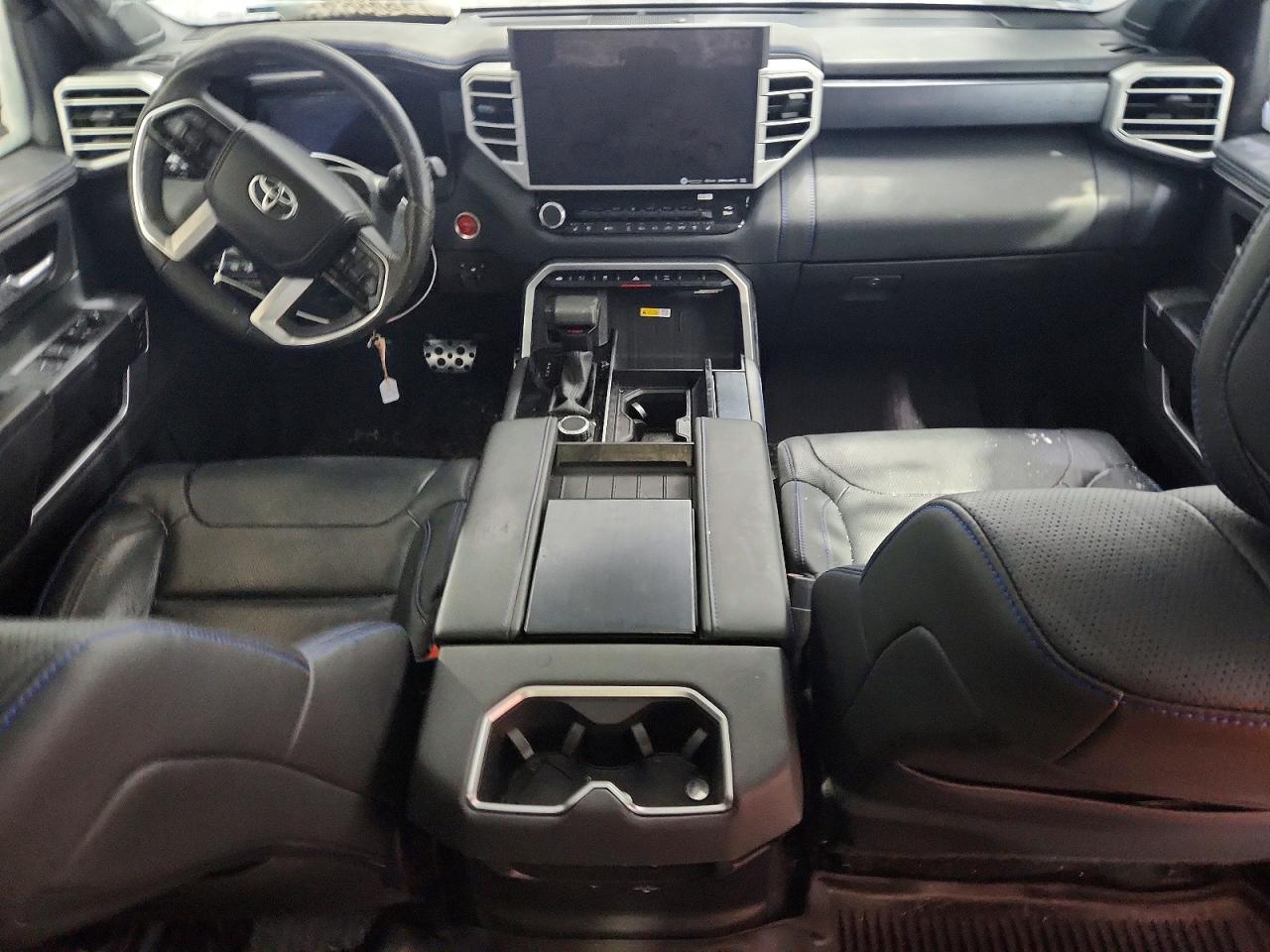 2024 TOYOTA TUNDRA photo 8