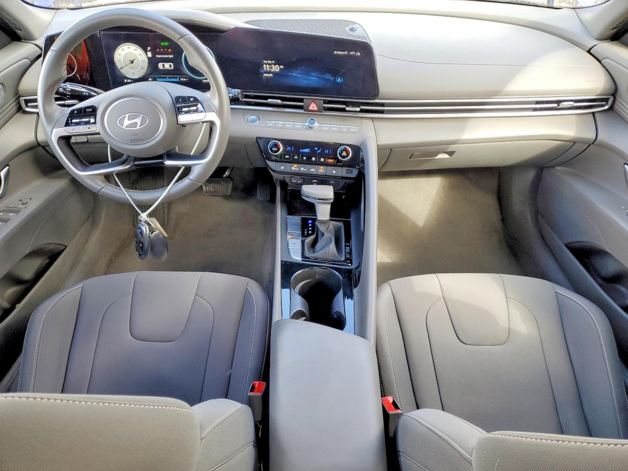 2024 HYUNDAI ELANTRA SEL photo 15